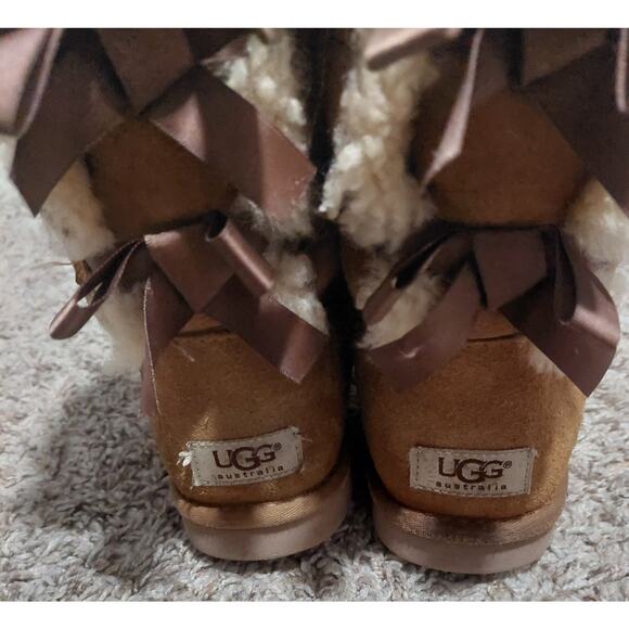 UGG metro short bow Chestnut Boots SZ 6 - Picture 13 of 14